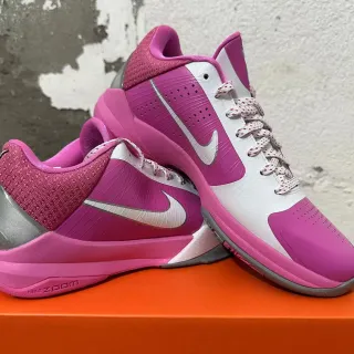 Nike Zoom Hyperfuse पिंक व्हाइट सिल्वर बास्केटबॉल जूते