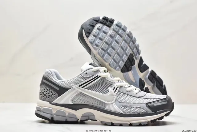 Nike Zoom Vomero 5 White Gray Running Shoes 5