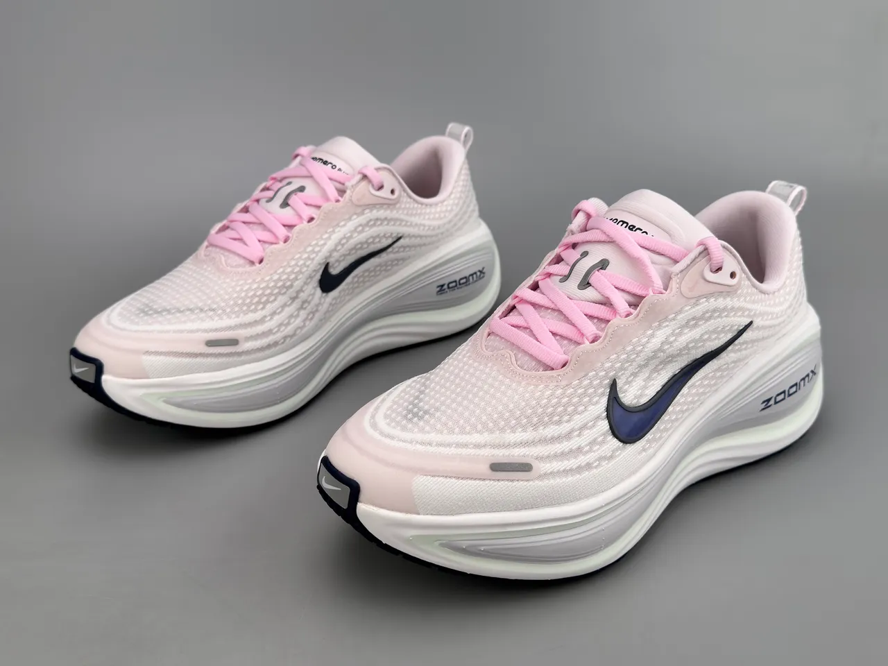 Nike ZoomX Invincible Run Pink Navy Engineered Mesh Upper Wavy Layered Midsole Running Shoes 7