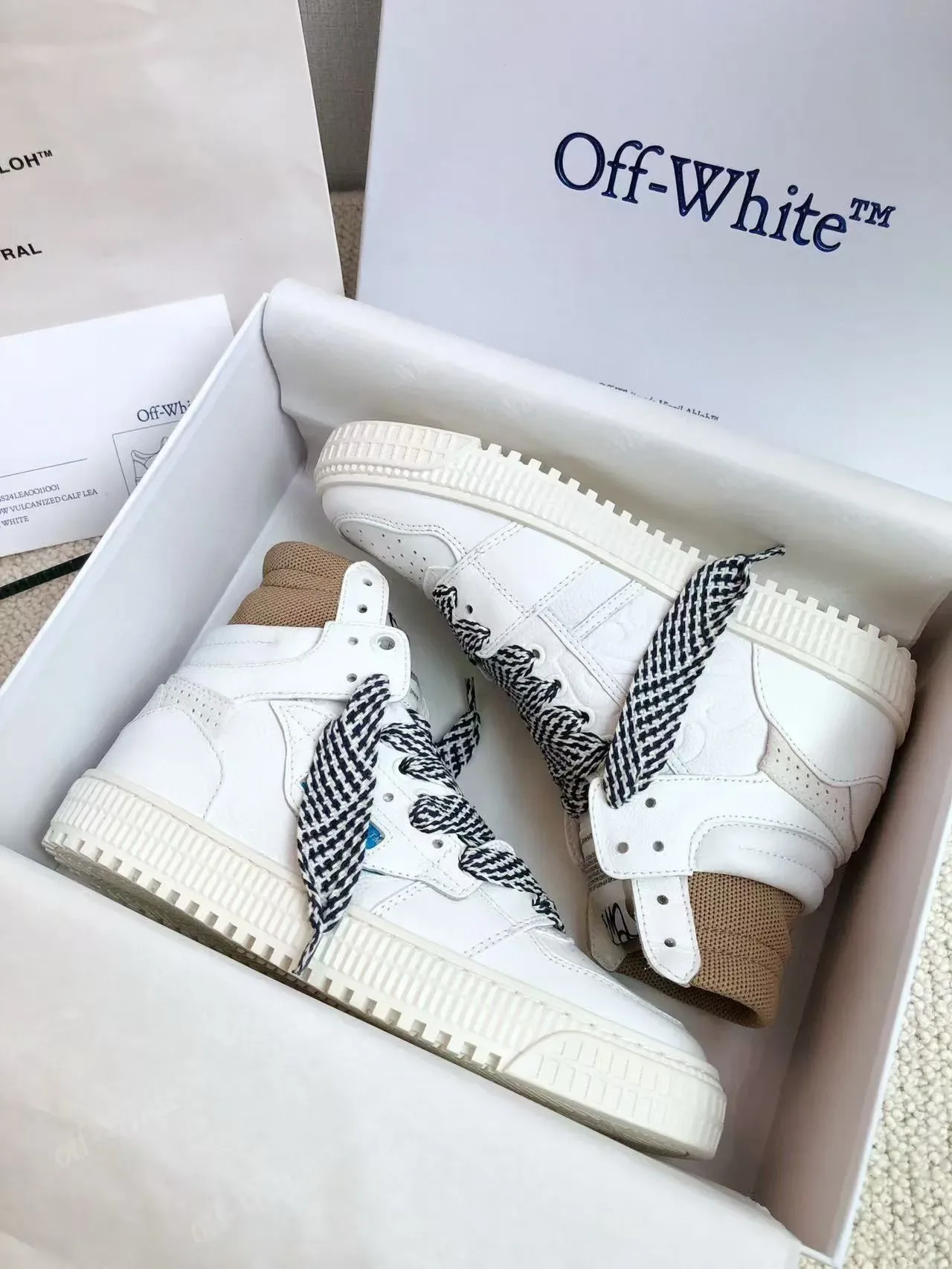 Off-White 米色 高帮 镂空 皮革 生活方式 运动鞋 2