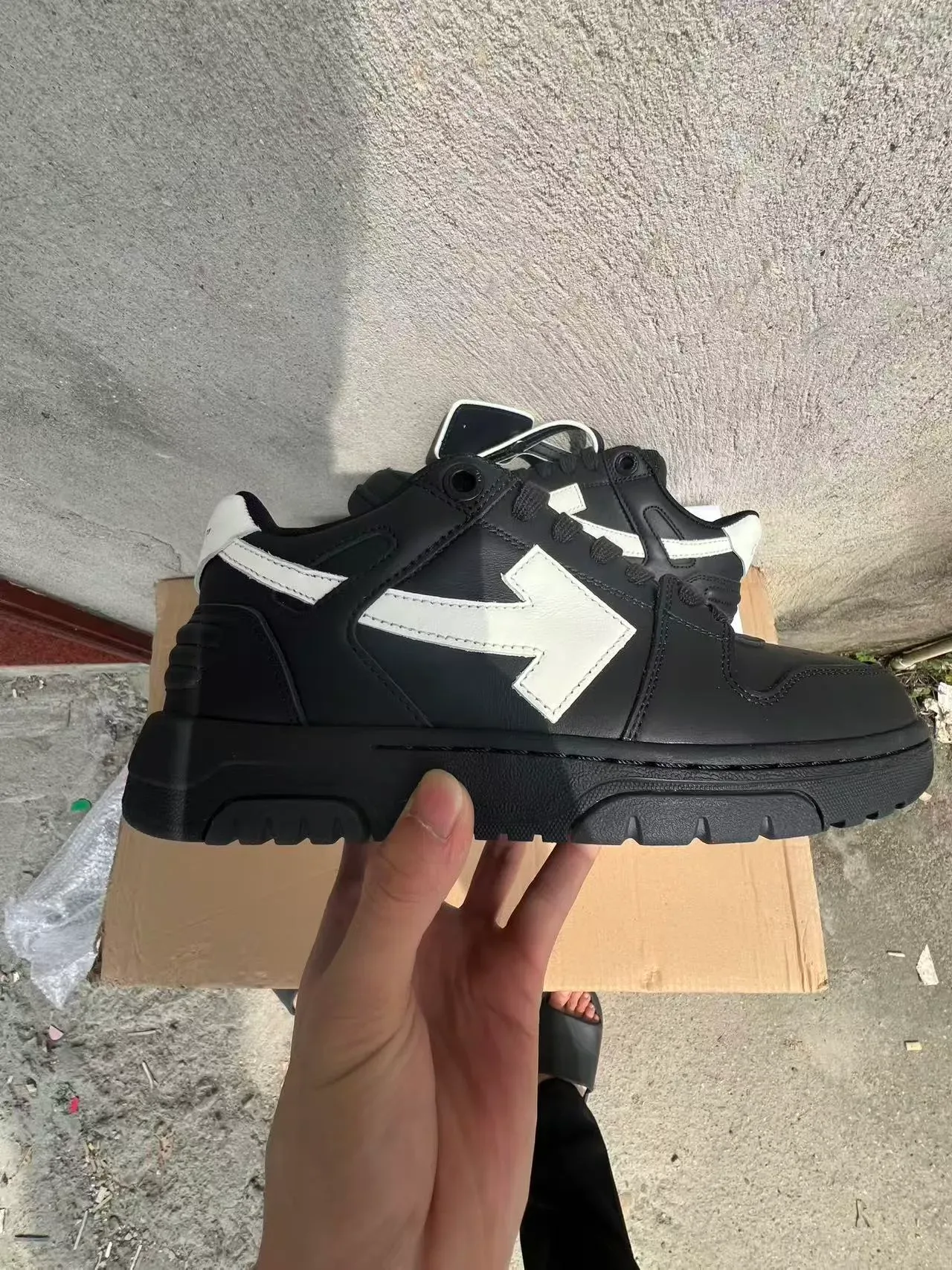 Off-White Black Diagonal Arrow Logo Chunky Sculpted Sole Lifestyle Sneakers 7