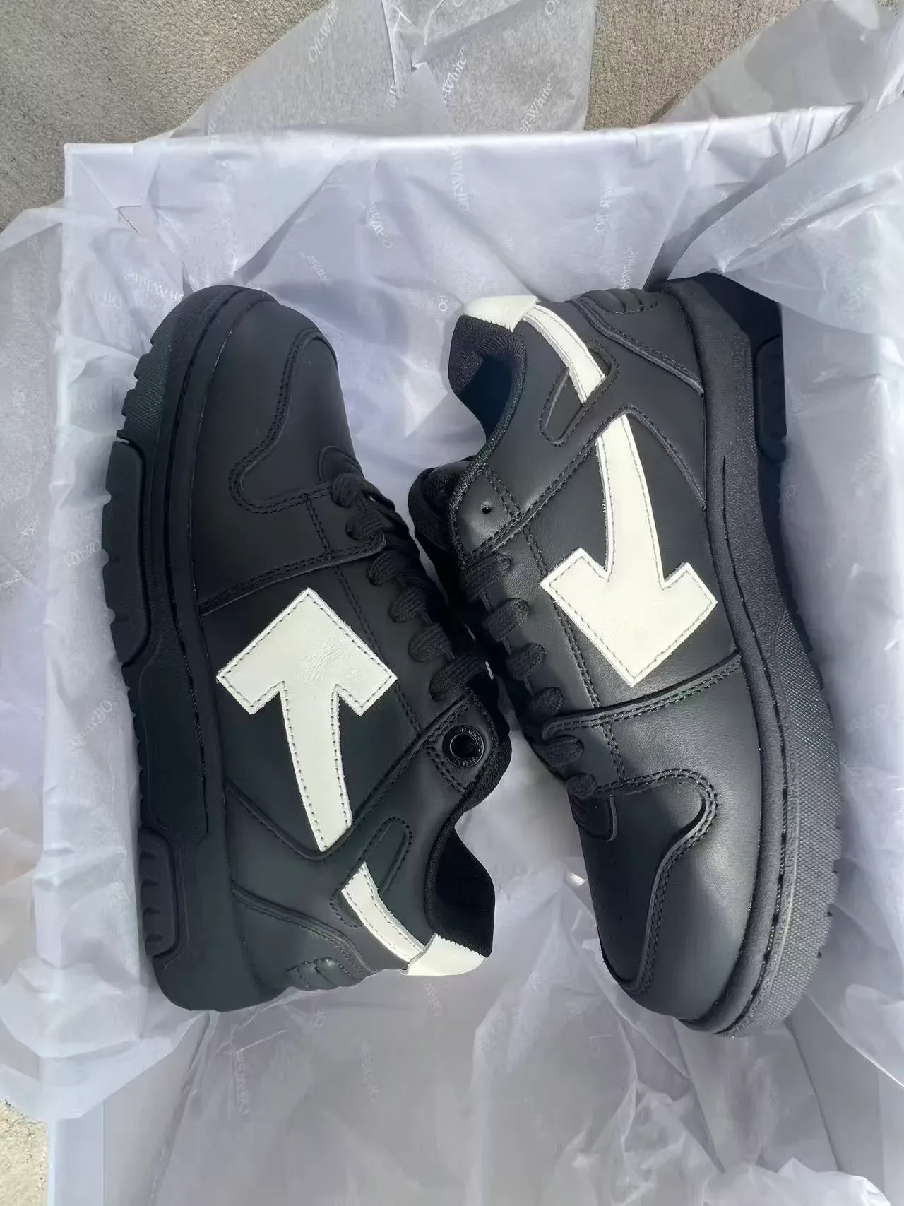 Off-White Black Diagonal Arrow Logo Chunky Sculpted Sole Lifestyle Sneakers 9