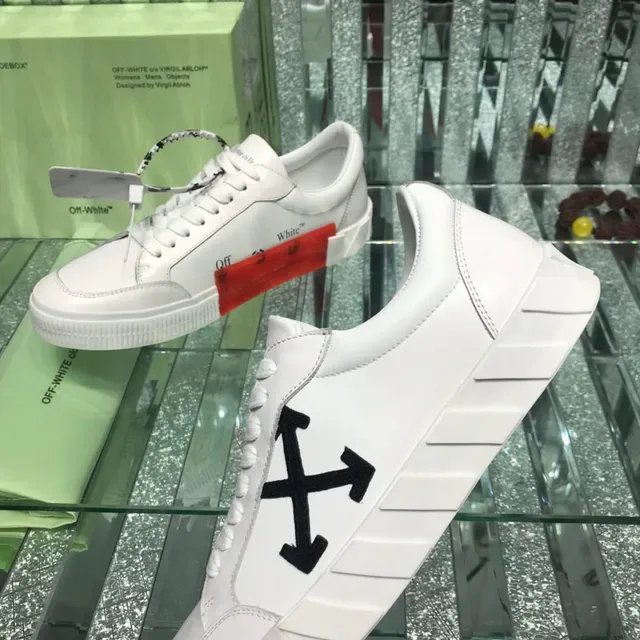 Off-White Black Low-Top Leather Upper Lifestyle Sneakers 6