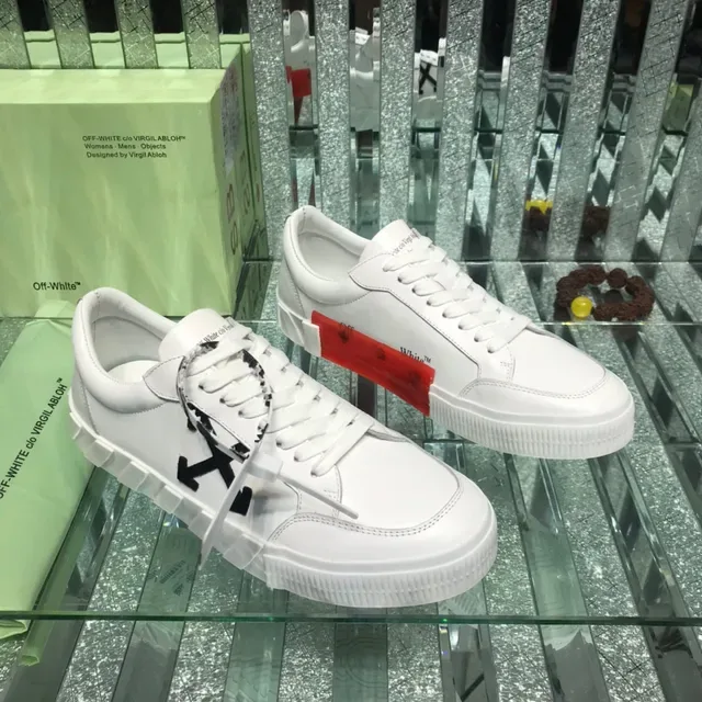 Off-White Black Low-Top Leather Upper Lifestyle Sneakers 8