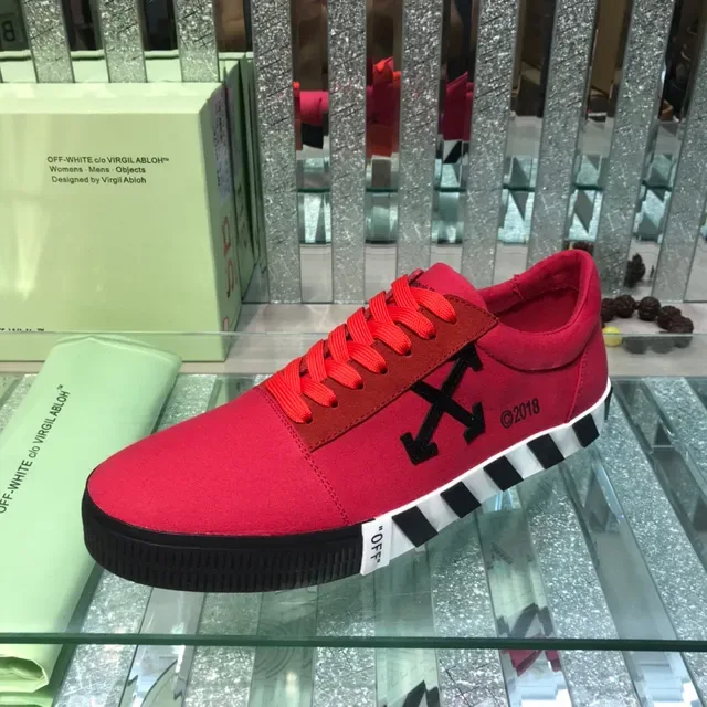 Off-White Diagonal Arrow Lona Roja Sneakers Lifestyle 5