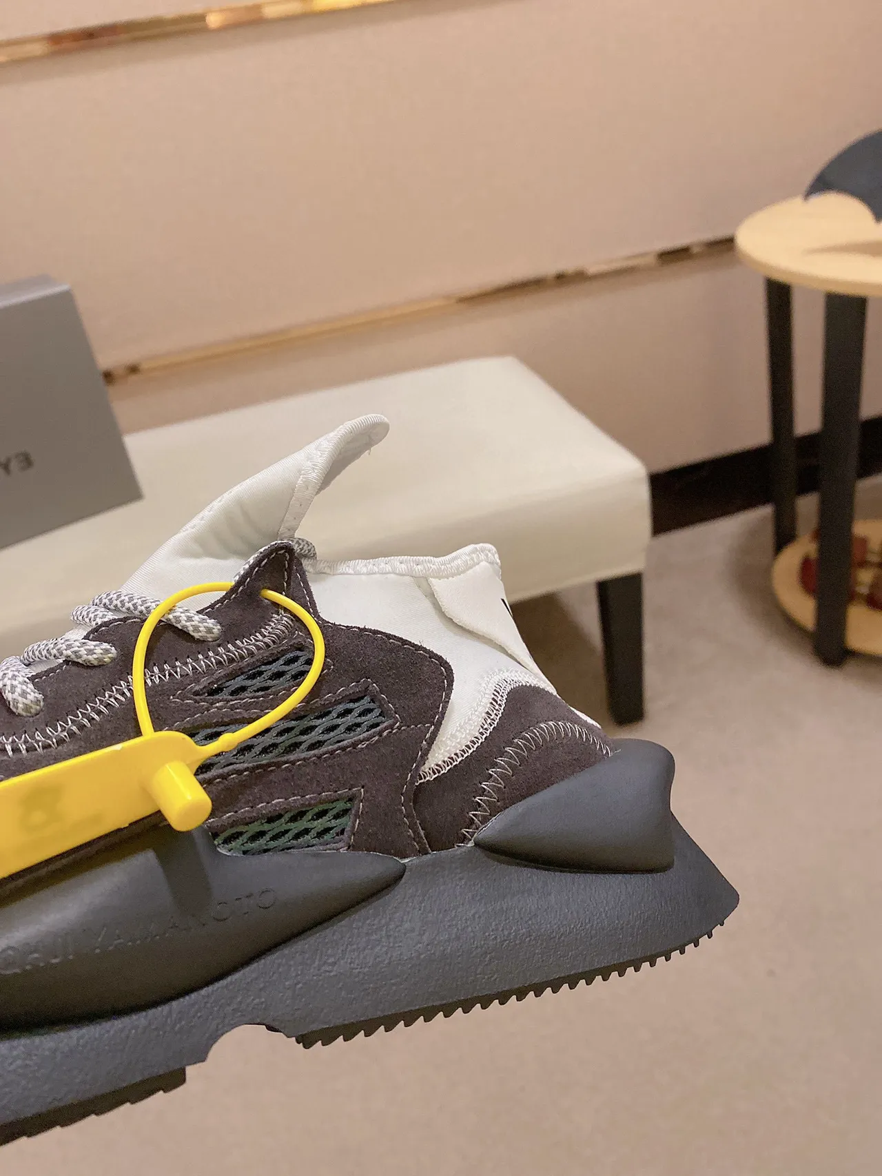 Off-White Runner 棕白黑黄 拉链领 厚底运动鞋 3