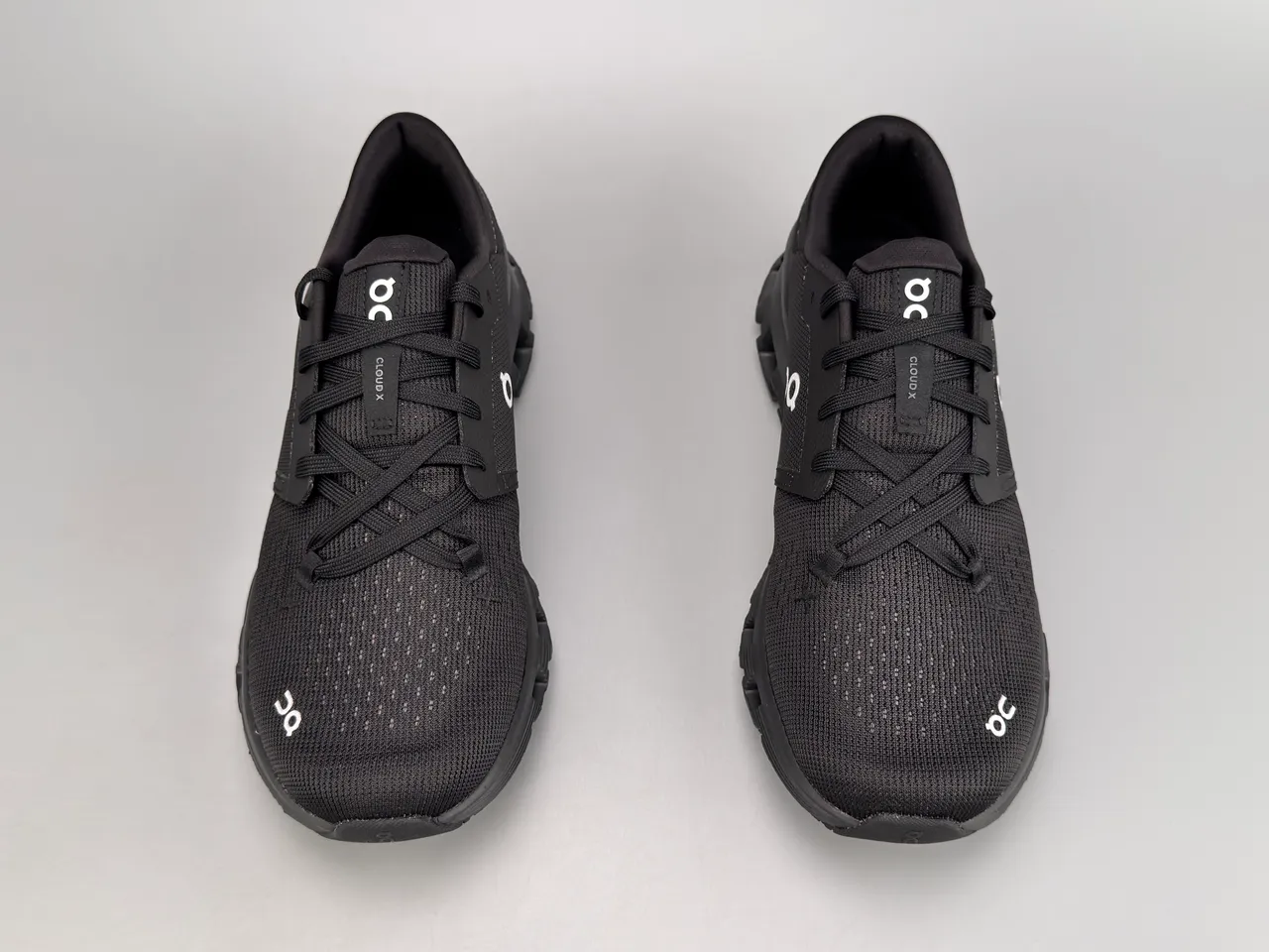 On Cloud Black White Knit Upper Segmented CloudTec Midsole Running Shoes 9