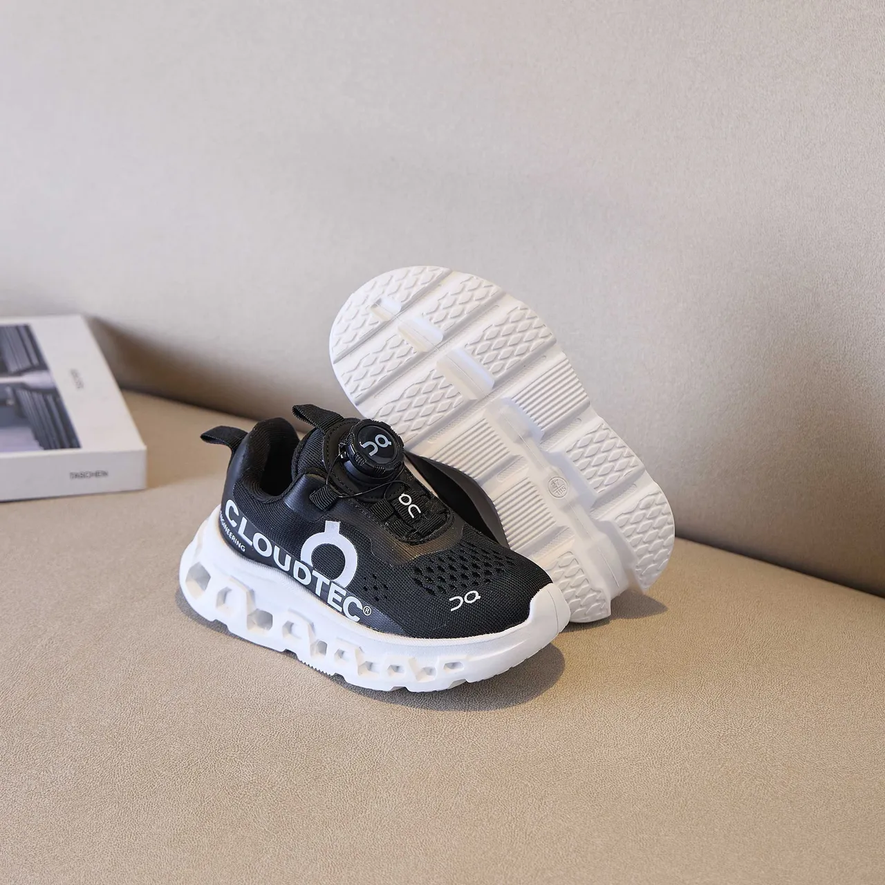 On Cloudmonster Niños Sin Cordones Zapatillas Gruesas 4