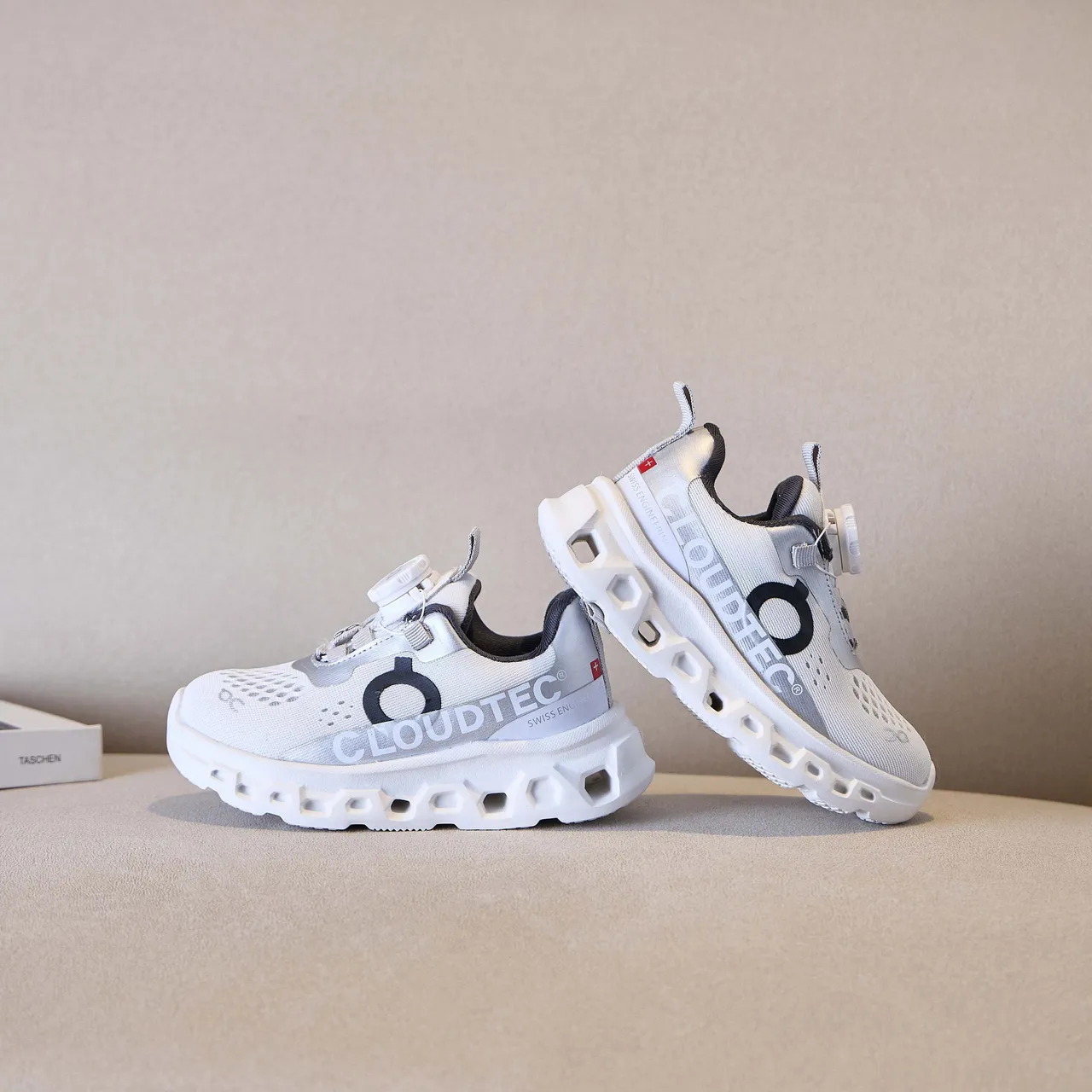 On Cloudmonster Niños Sin Cordones Zapatillas Gruesas 11