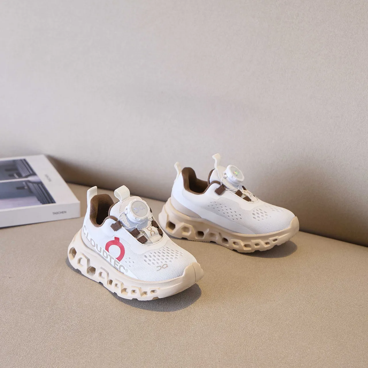 On Cloudmonster Niños Sin Cordones Zapatillas Gruesas 15