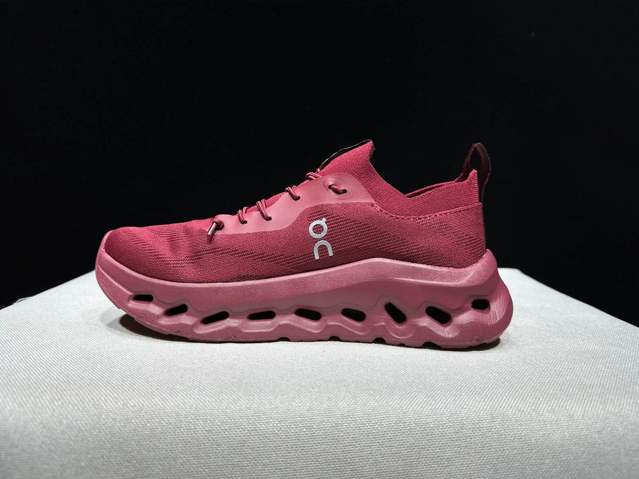 On Cloudmonster Maroon Knit দৌড়ের জুতা 7