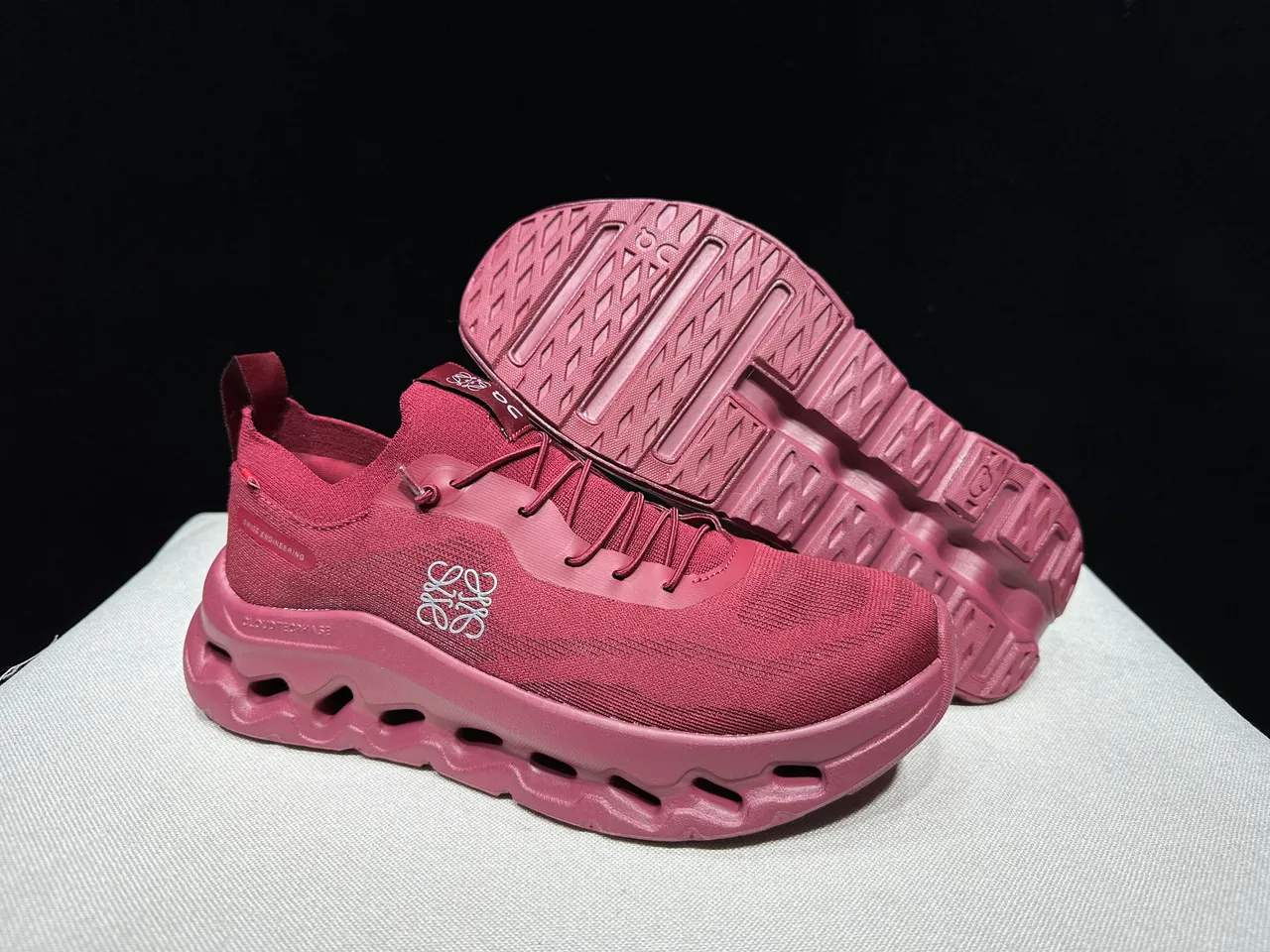 On Cloudmonster Maroon Knit দৌড়ের জুতা 10