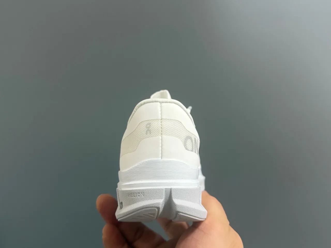 On Gray White Low-Top Breathable Mesh Upper Running Shoes 17