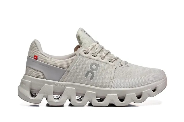 On Upper de malla blanca Open-Cloud Midsole Zapatos de correr 3