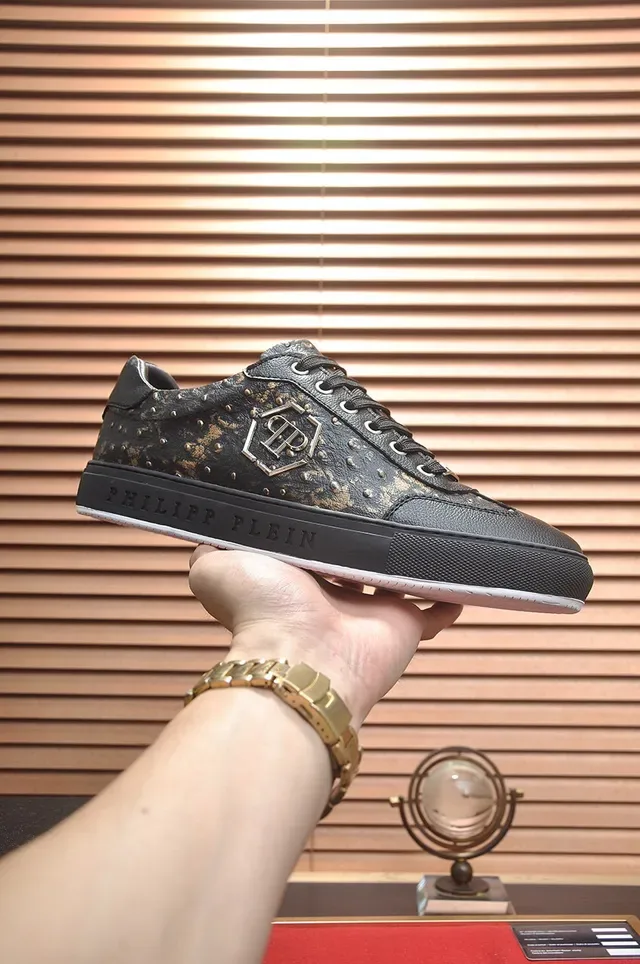 Philipp Plein أحذية رياضية أسود وذهبي Speckle Studded Lifestyle 2