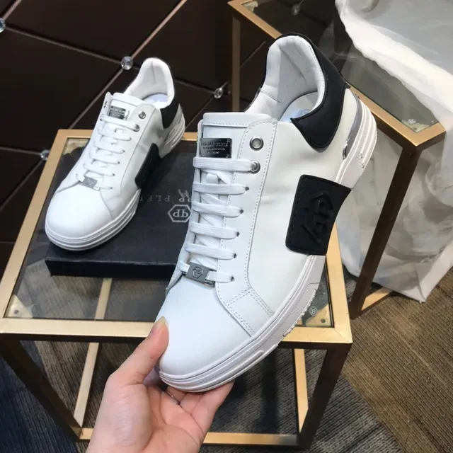Philipp Plein Lifestyle Sneaker Blanc Noir Cuir Supérieur Panneaux de Contraste Lifestyle Sneakers 2