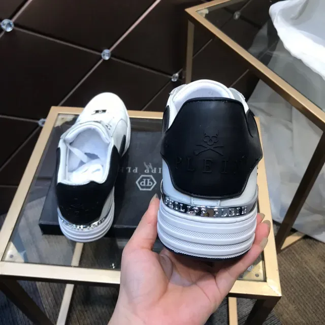 Philipp Plein Lifestyle Sneaker Blanc Noir Cuir Supérieur Panneaux de Contraste Lifestyle Sneakers 5