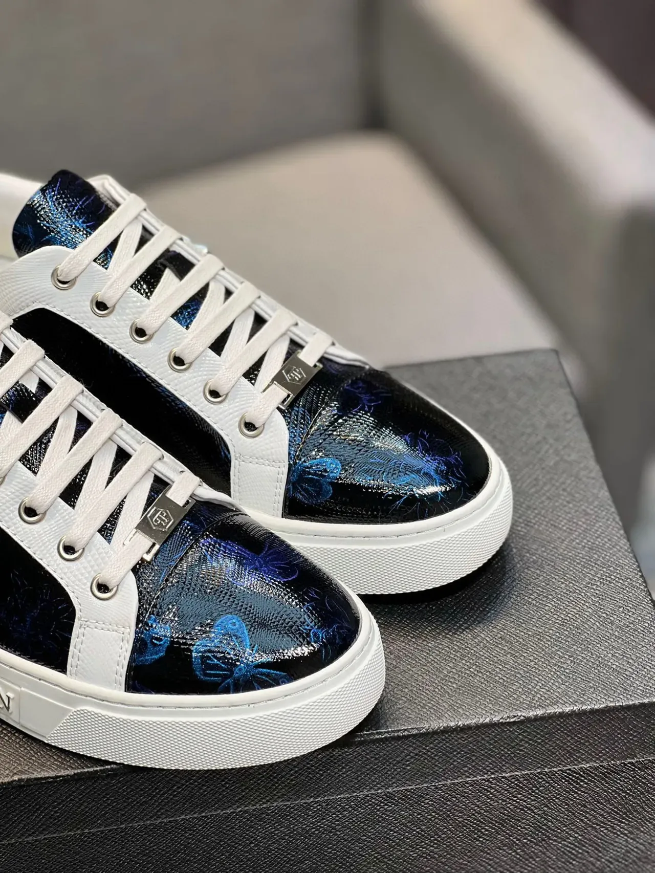 Philipp Plein جلد مطبوع وحذاء رياضي أسلوب حياة أبيض 9