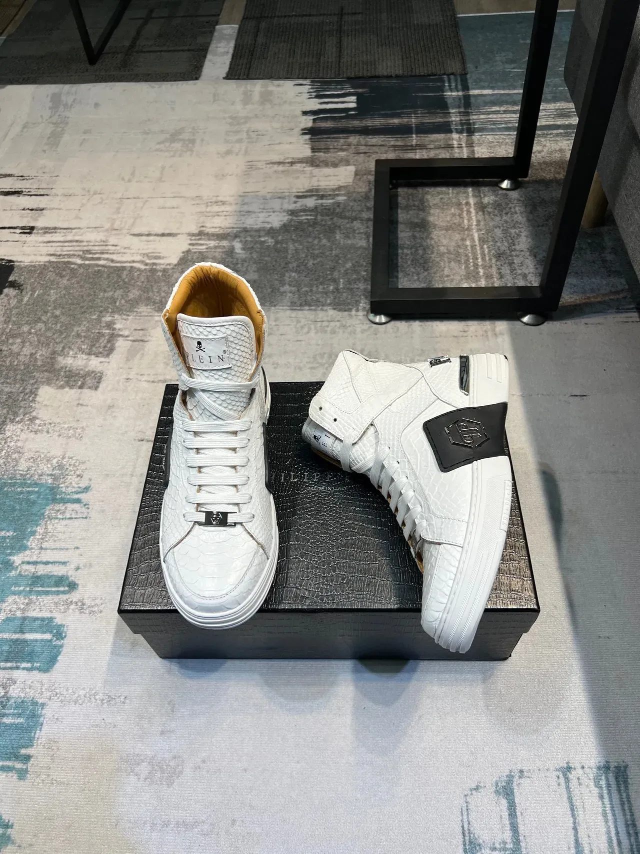 Philipp Plein सफेद काला हाई-टॉप क्रोकोडाइल एम्बॉस्ड चमड़ा लाइफस्टाइल स्नीकर 5