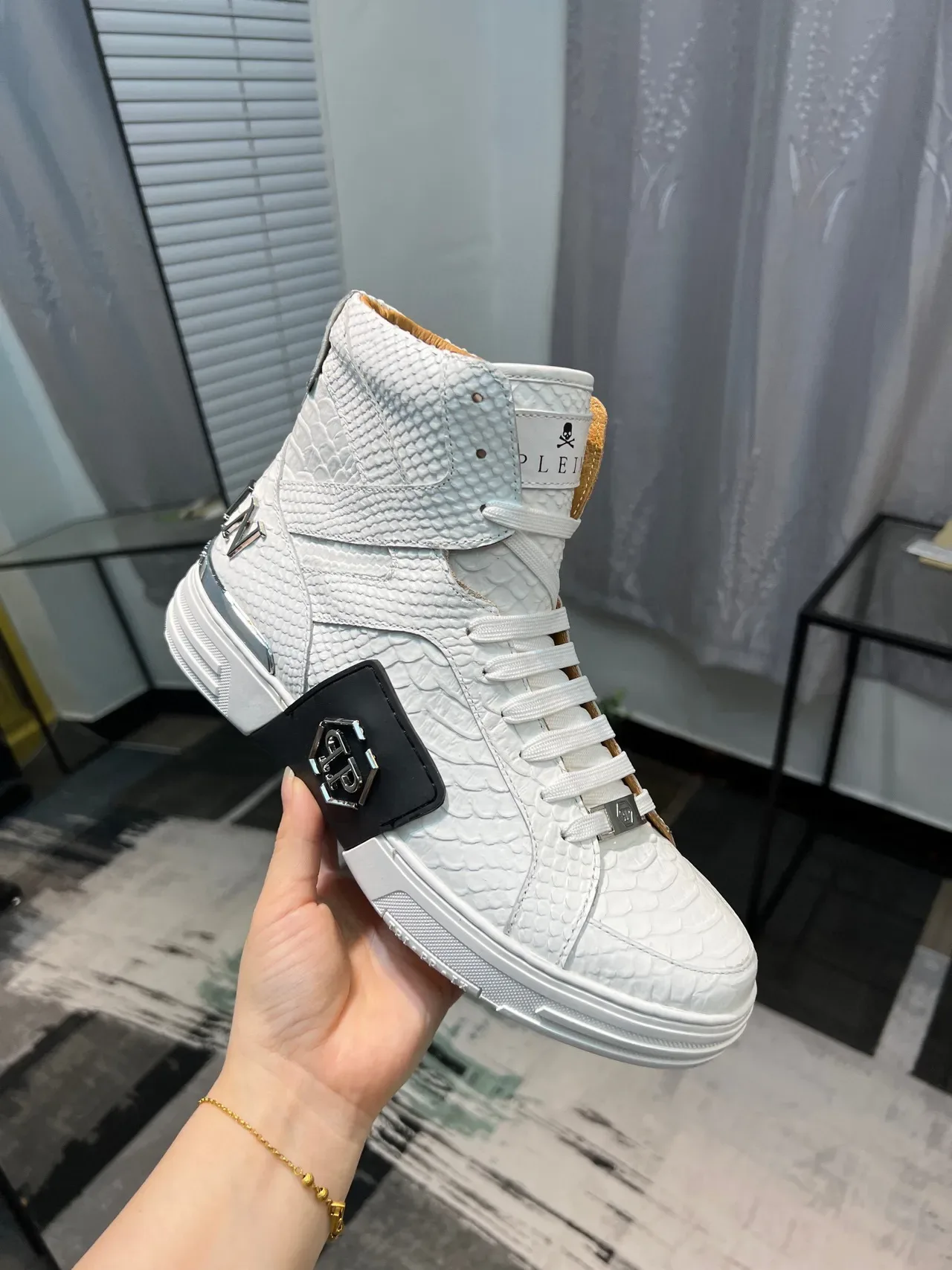 Philipp Plein सफेद काला हाई-टॉप क्रोकोडाइल एम्बॉस्ड चमड़ा लाइफस्टाइल स्नीकर 7