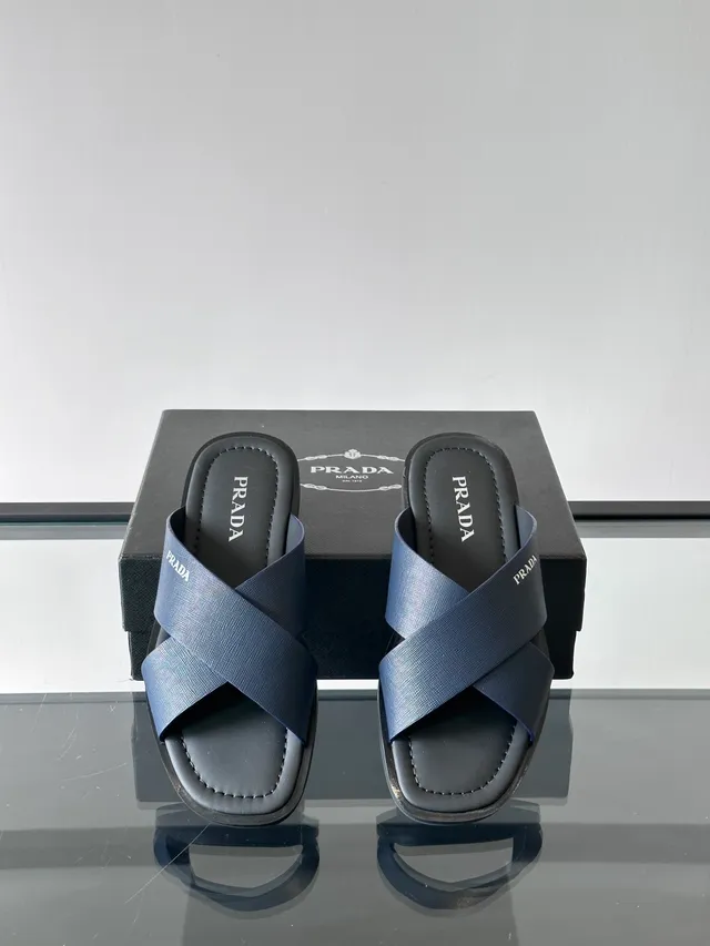 Prada কালো নীল ক্রস-স্ট্র্যাপ ফ্ল্যাট সোল ক্যাজুয়াল স্যান্ডেল 3