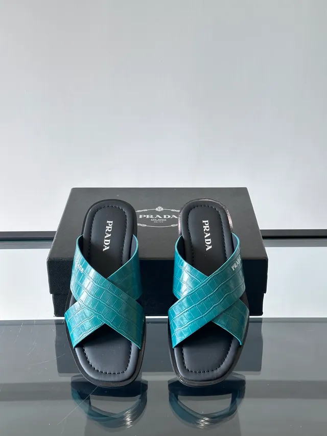 Prada কালো নীল ক্রস-স্ট্র্যাপ ফ্ল্যাট সোল ক্যাজুয়াল স্যান্ডেল 8
