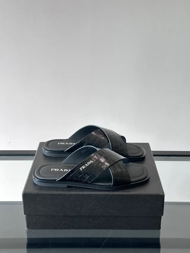 Prada কালো নীল ক্রস-স্ট্র্যাপ ফ্ল্যাট সোল ক্যাজুয়াল স্যান্ডেল 19