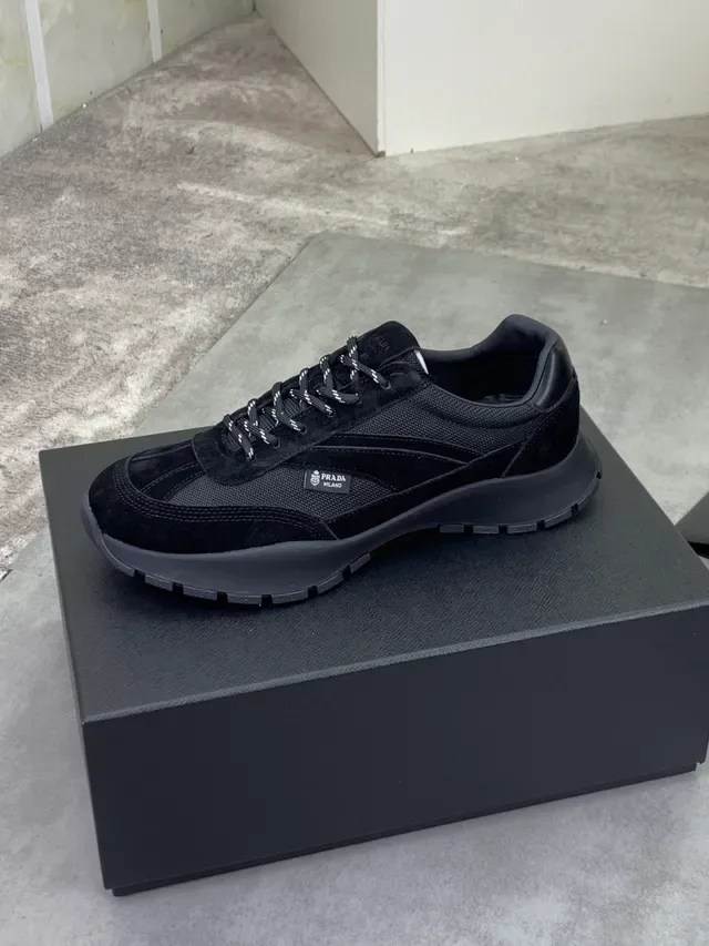 Prada Zapatillas Lifestyle Negras de Ante y Panel de Malla 4
