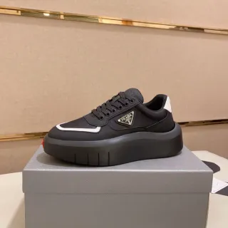 Prada Cloudbust Noir et Blanc Lifestyle Sneakers