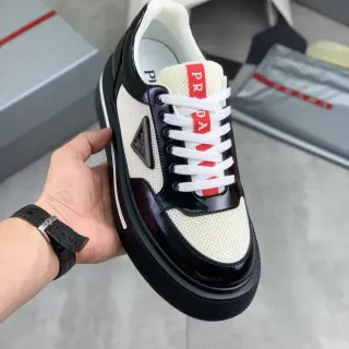 Prada Cloudbust Sneakers plateforme chunky noir et blanc