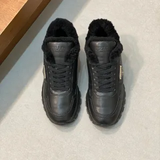 Prada Cloudbust سنيكرز لايف ستايل جلد أسود محشو بجلد الغنم