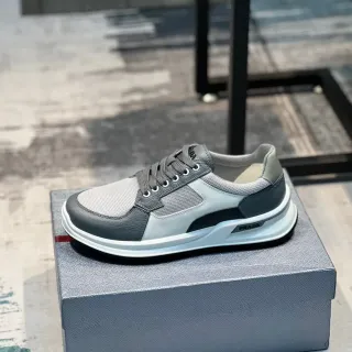 Prada Cloudbust 灰白生活方式运动鞋