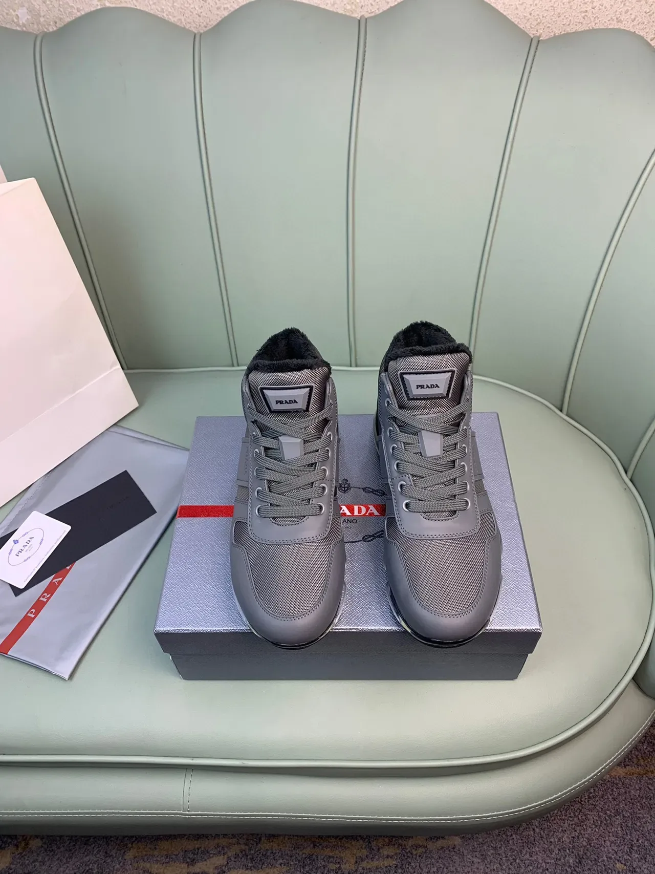 Prada Cloudbust Cinza Preto High-Top Malha e Sintético Lifestyle Sneakers 7