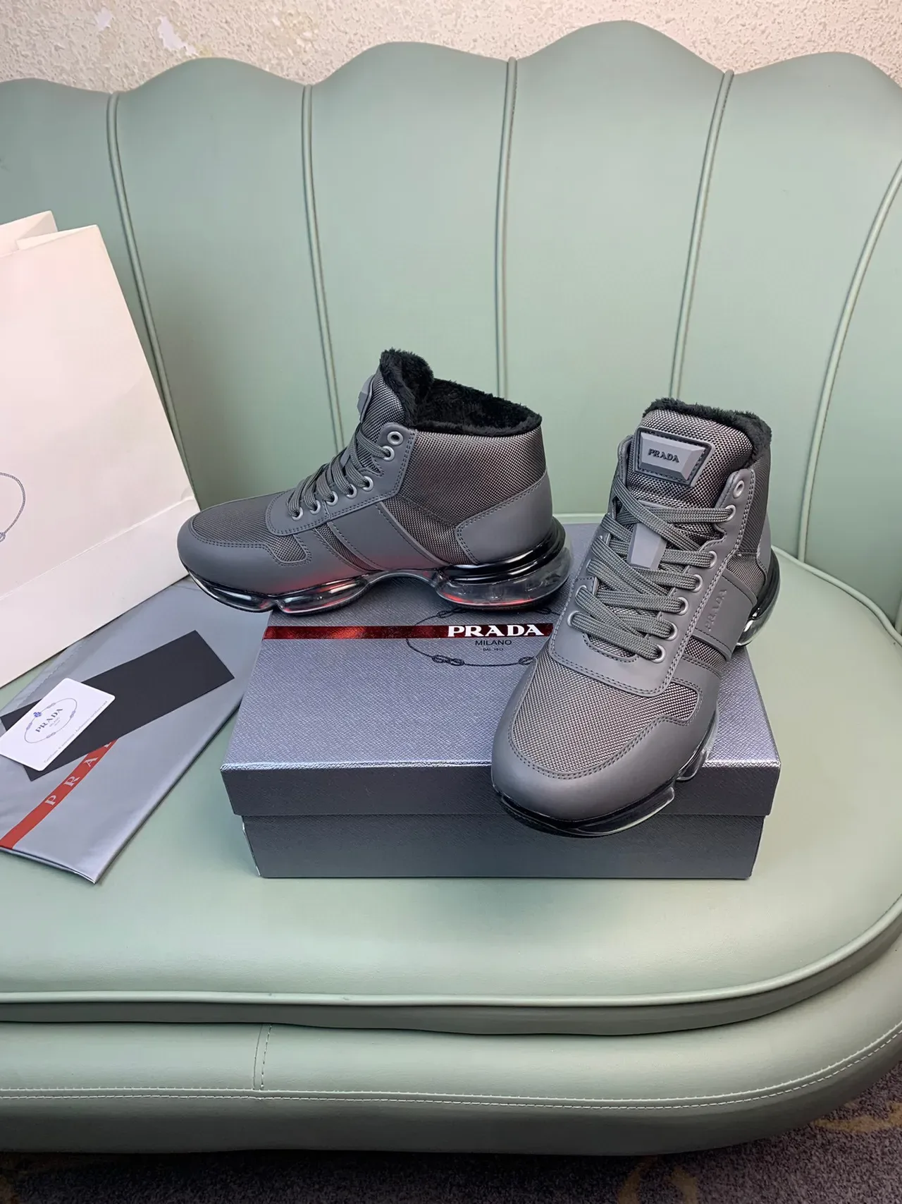 Prada Cloudbust Cinza Preto High-Top Malha e Sintético Lifestyle Sneakers 9