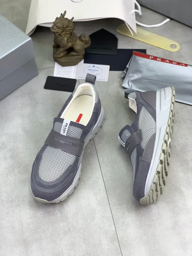 Prada Cloudbust Gris Maille et Daim Slip-On Lifestyle Sneakers 5