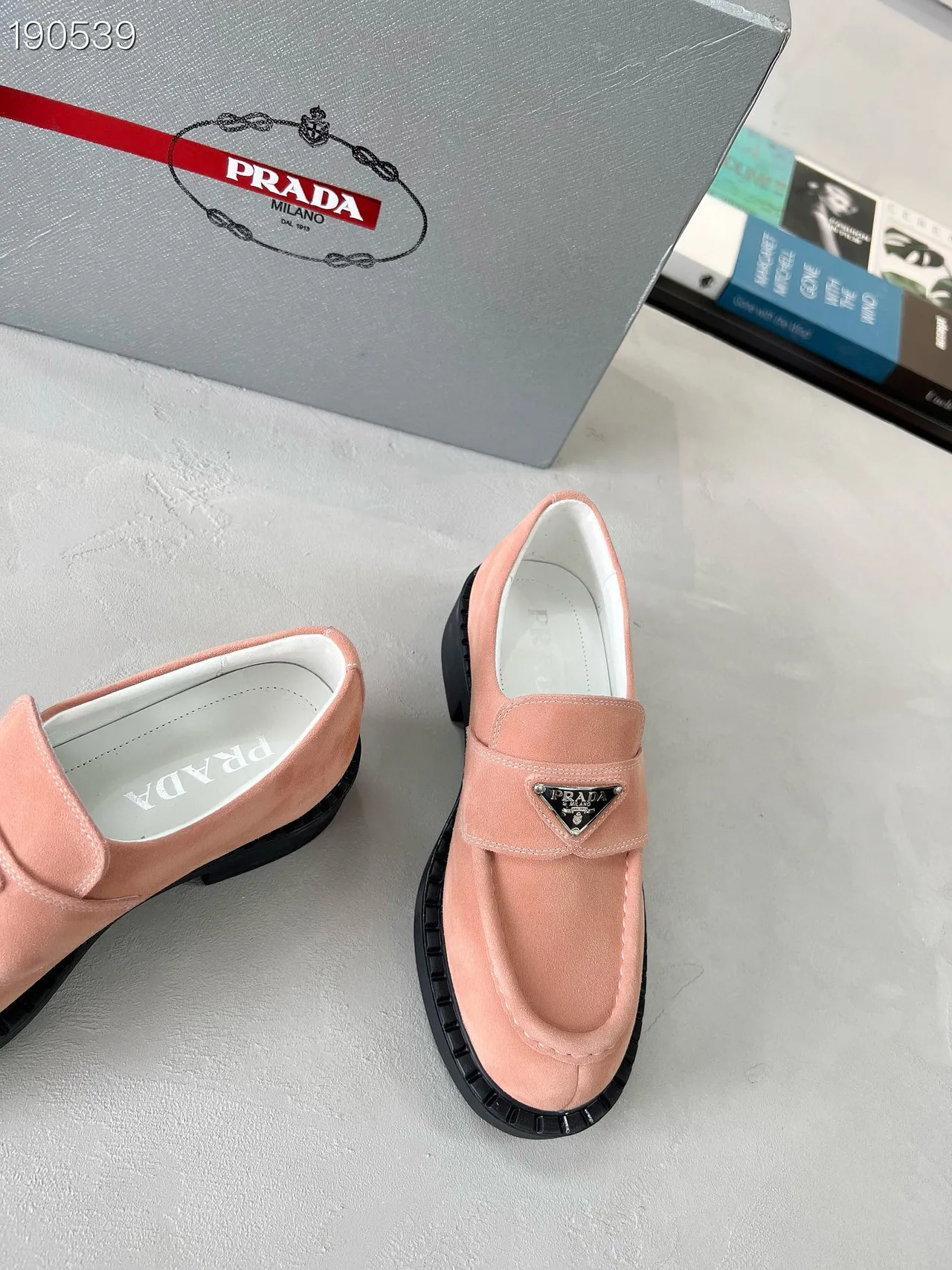 Prada Cloudbust Loafer camurça rosa pó plataforma loafers 3