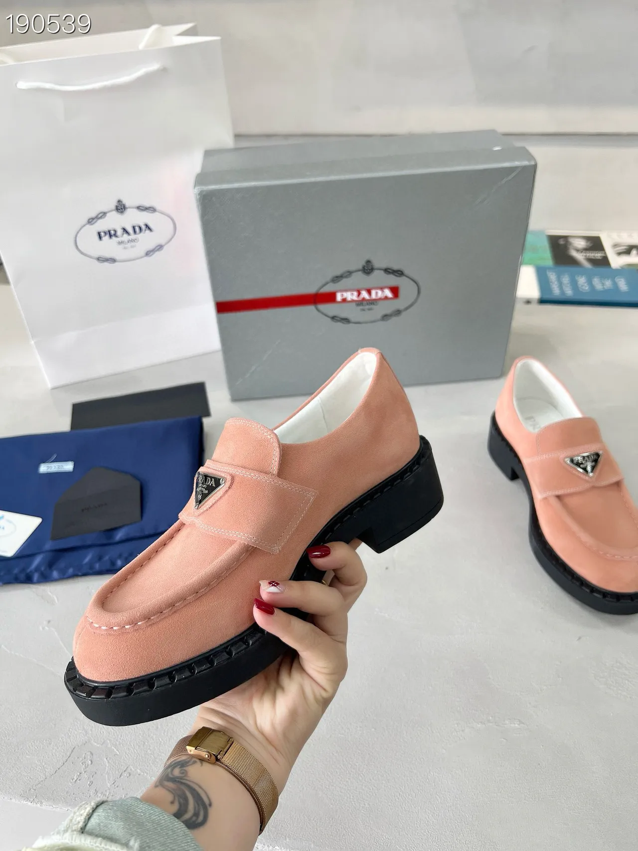 Prada Cloudbust Loafer camurça rosa pó plataforma loafers 4