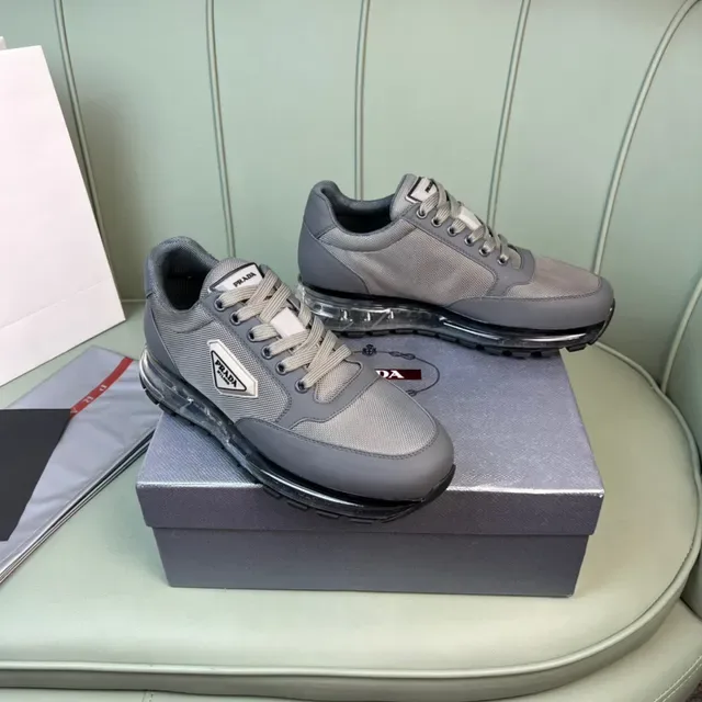 Prada Gray Black 网布和合成鞋面 透明气垫中底 生活方式运动鞋 8