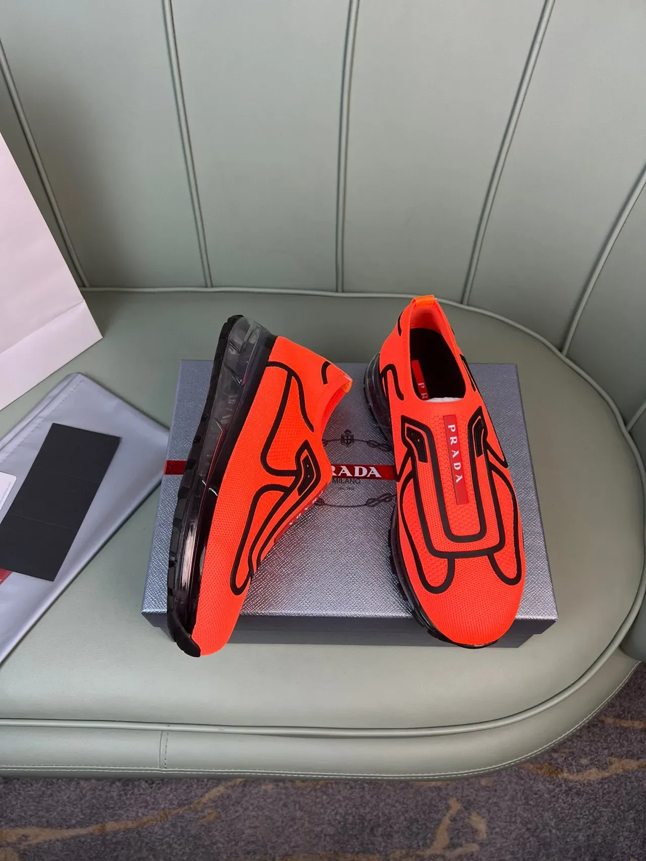 برادا سينيكرز lifestyle برتقالي أسود تريكو slip-on oversized logo 5