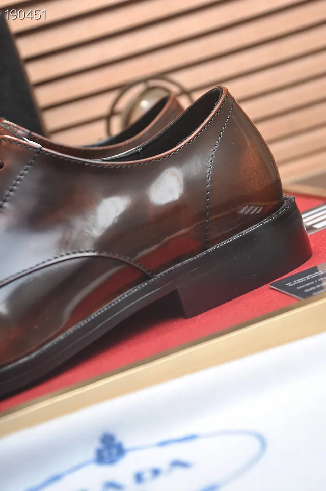 Prada চকচকে বাদামি ক্যাপ-টু অক্সফোর্ড জুতা 4