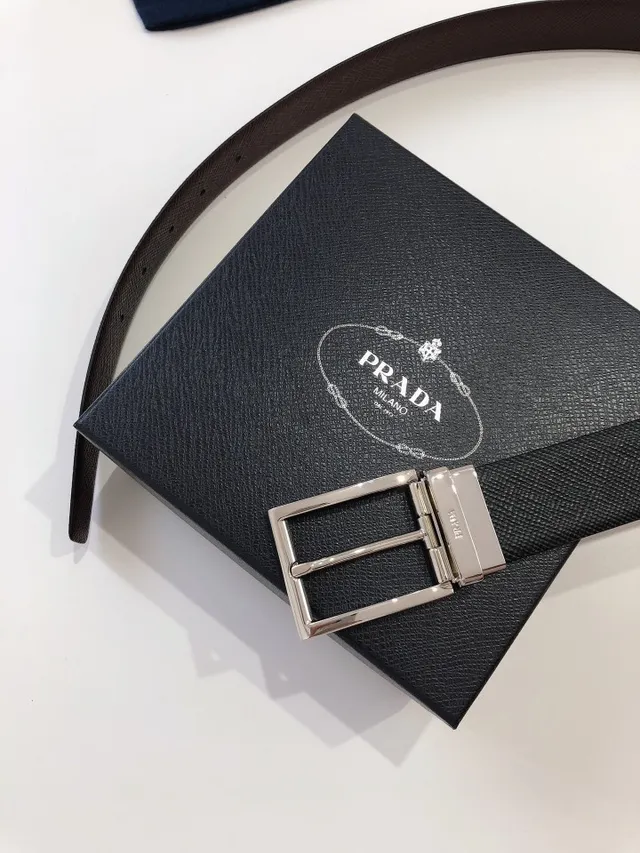 Prada 可逆纹理黑色和勃艮第皮革腰带 8