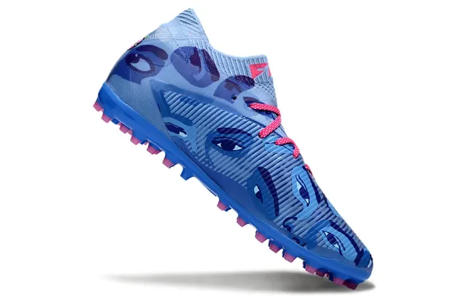 Puma Zapatillas de fútbol azul rosa cuello de punto upper con impresión camo césped artificial 2