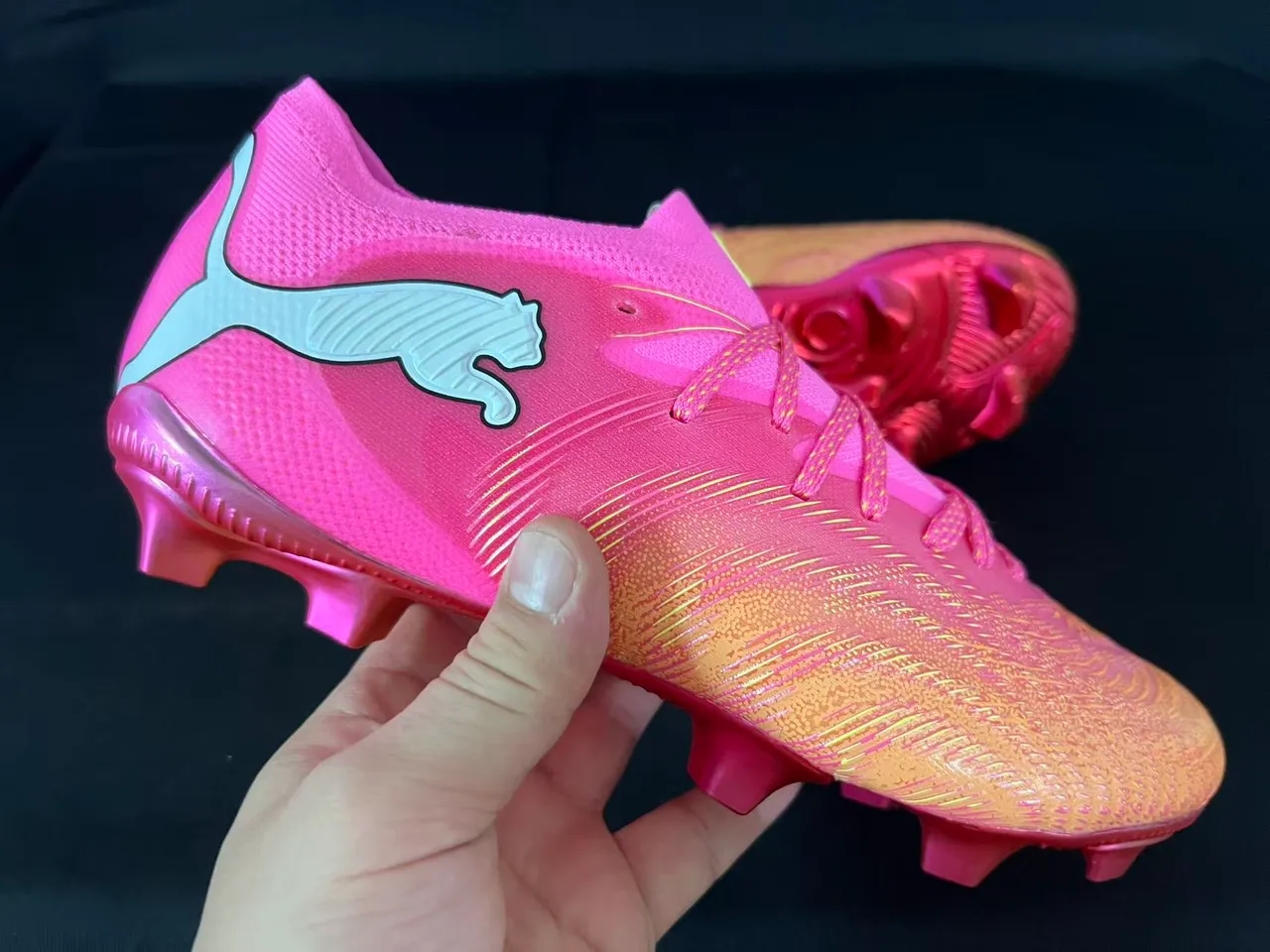 Puma Future Z গোলাপি কমলা লো-কাট লেস-আপ টেক্সচার্ড সিন্থেটিক আপার ফার্ম-গ্রাউন্ড সকার জুতো 6
