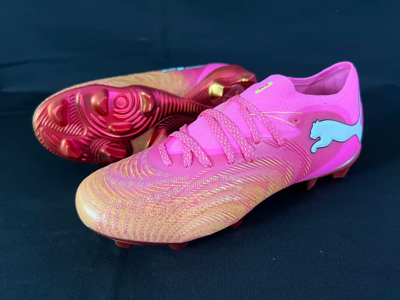 Puma Future Z গোলাপি কমলা লো-কাট লেস-আপ টেক্সচার্ড সিন্থেটিক আপার ফার্ম-গ্রাউন্ড সকার জুতো 9