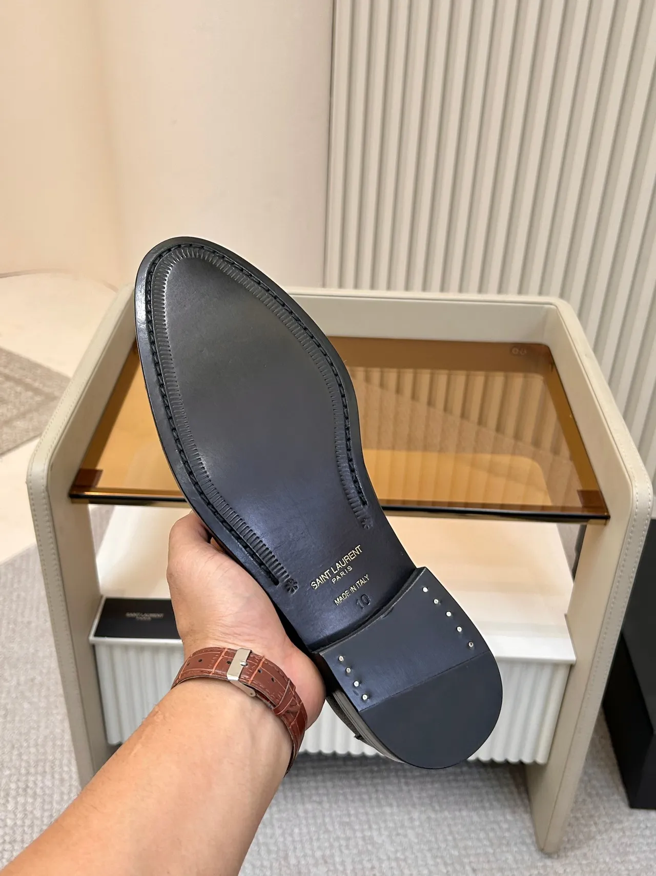 Saint Laurent Loafer de couro granulado preto com costura na ponta mocasín 2