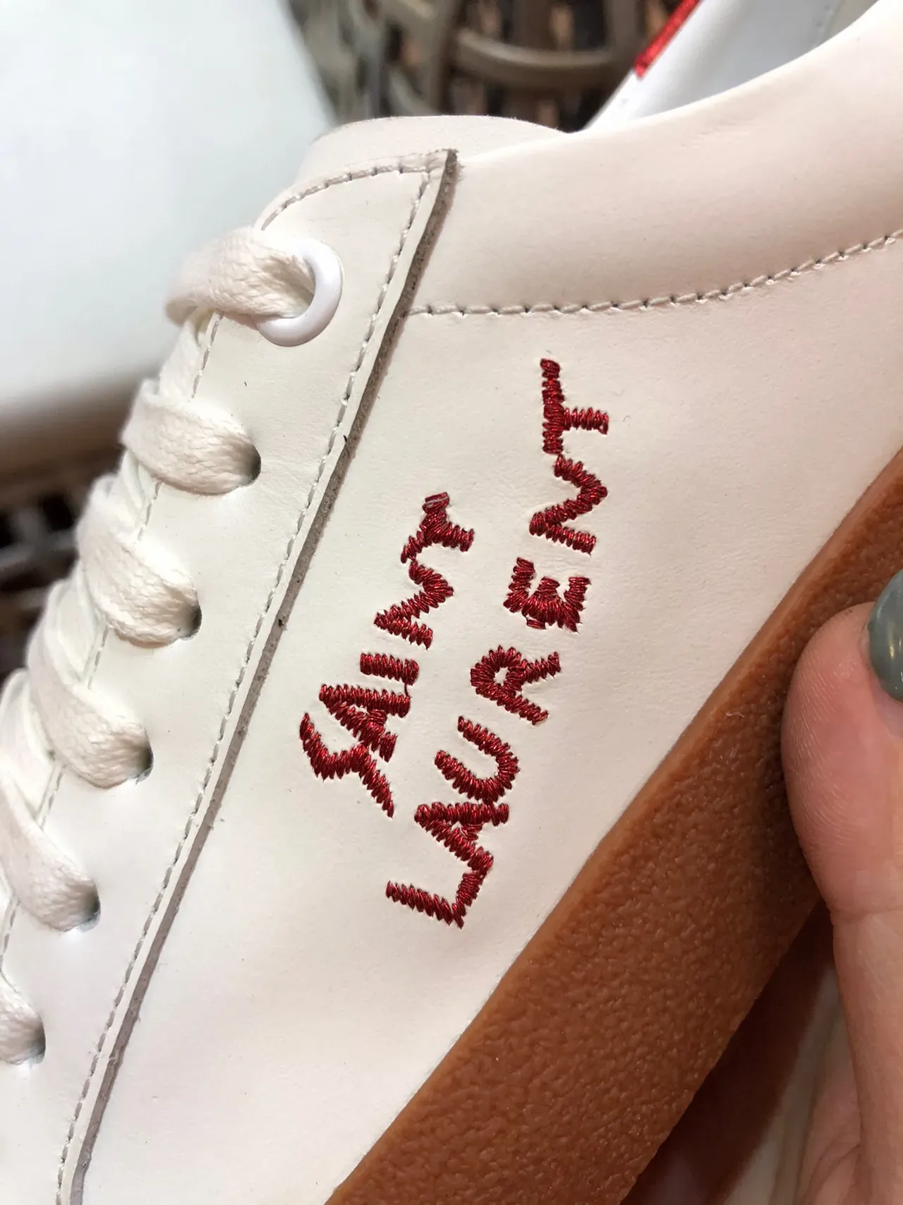 Saint Laurent Loulou Tênis Lifestyle Branco Vermelho Couro Superior Sola de Goma 4