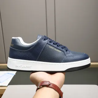 Saint Laurent Navy पेबल्ड चमड़ा छिद्रित पैनल जीवनशैली स्नीकर