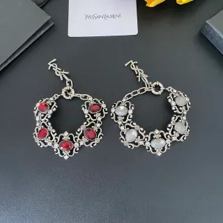 Saint Laurent सज्जित फाइलिग्री कैबोचॉन कंगन