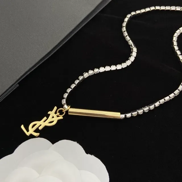 Saint Laurent قلادة سلسلة فضية وذهبية مرصعة بالكريستال، معلقة YSL Monogram 6