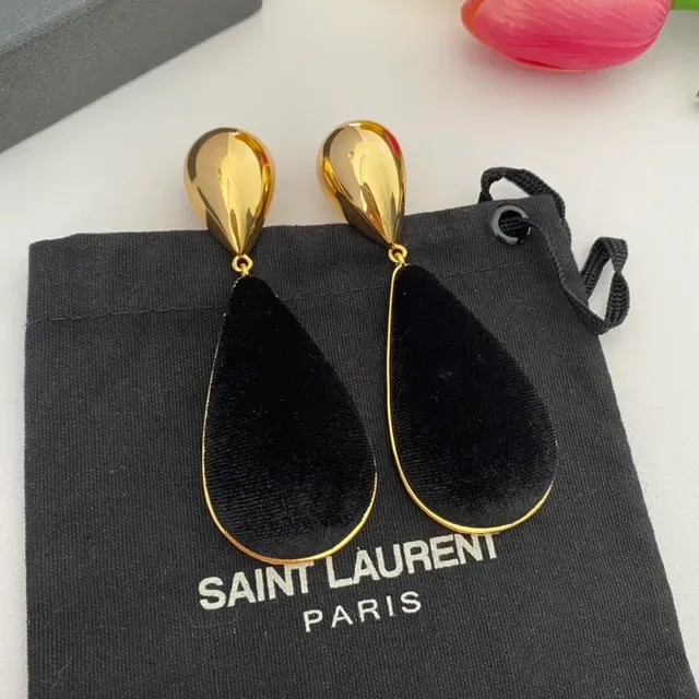 Saint Laurent Brincos pendentes de veludo preto e dourado na forma de lágrima 8